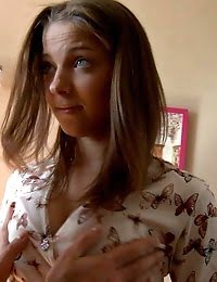 This teen already knows how to cum and how to squirt